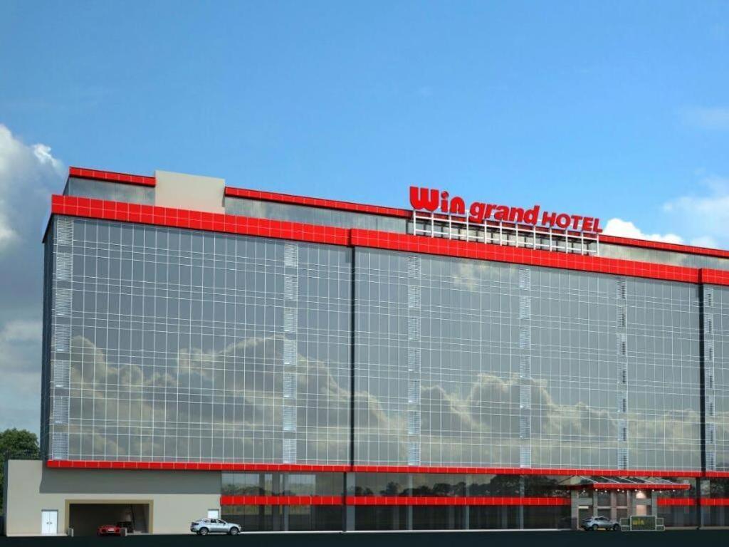 Win Grand Hotel Bekasi Exterior foto